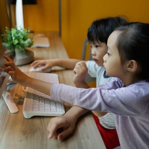 プログラミング教室とこども食堂